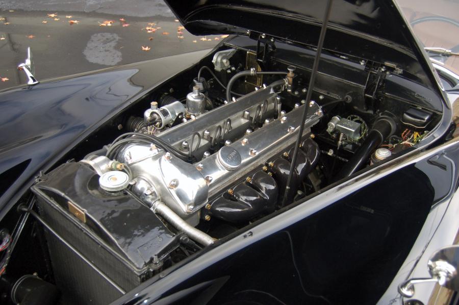  Jaguar XK120 Fixed Head Coupe 1953 года  (фото 14 из 18)